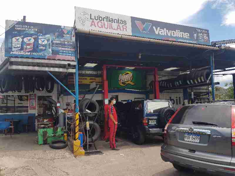 CARLOS ALFONSO AGUILAR  (LUBRILLANTAS AGUILAR)